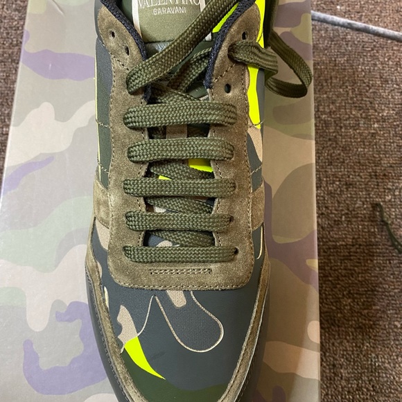 Brand new Valentino sneakers size 11(U.S) - Picture 4 of 4